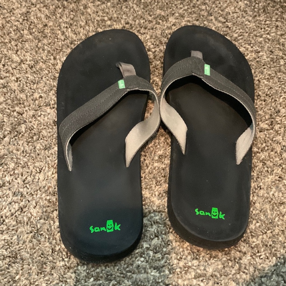 Sanuk flip flops